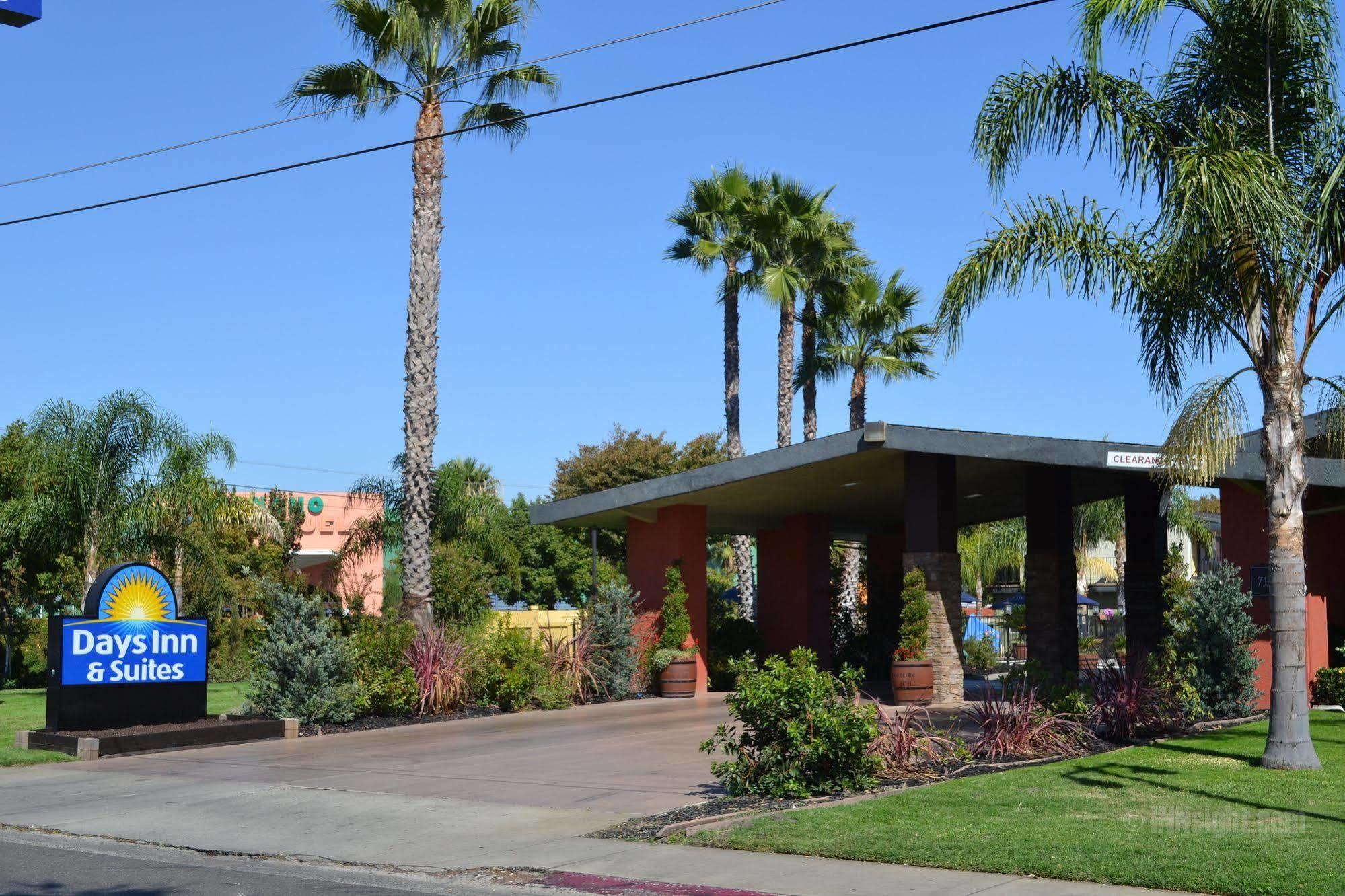 Days Inn & Suites By Wyndham Lodi Exterior foto